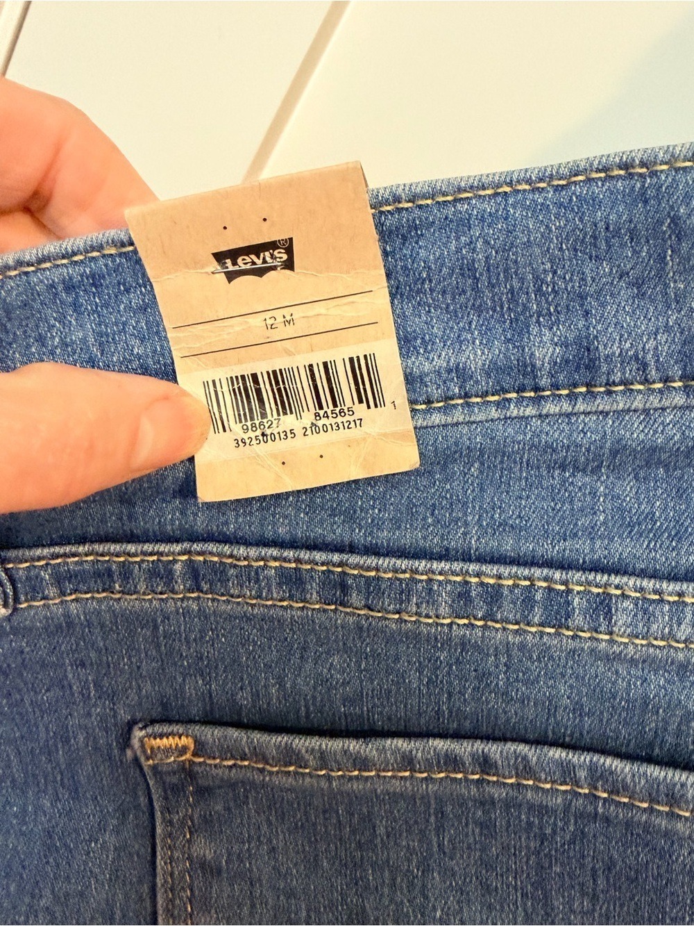 Levi’s Classic Straight Jeans - Picture 5 of 9